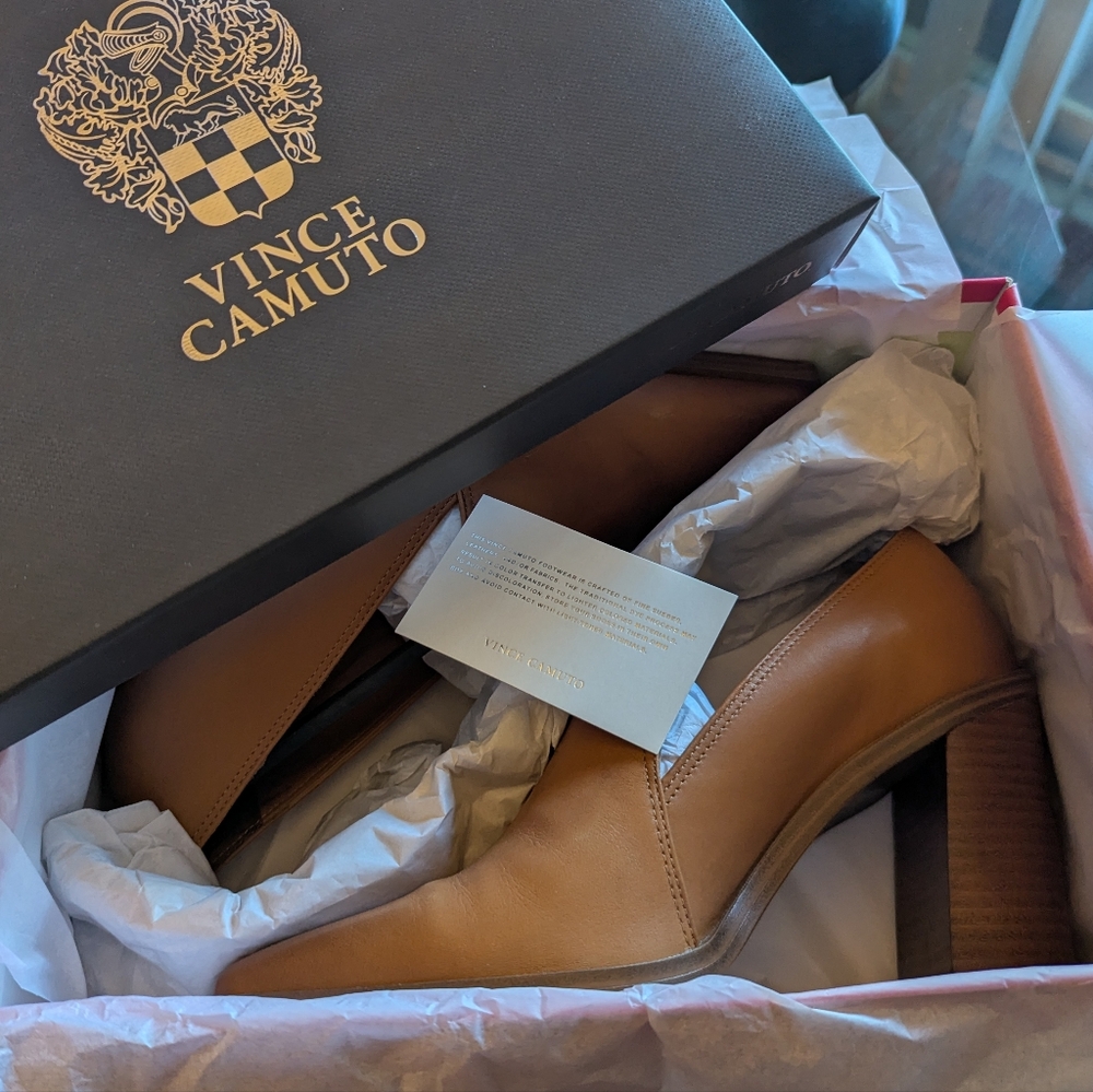 Vince Camuto Shoes 7.5 - Picture 2 of 11
